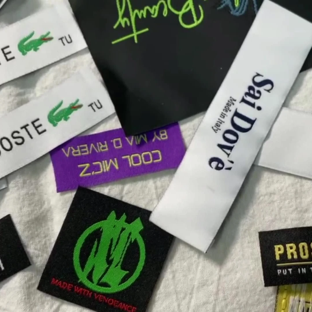 Factory Supply Woven Clothes Labels High Quality Top Clothing Labels