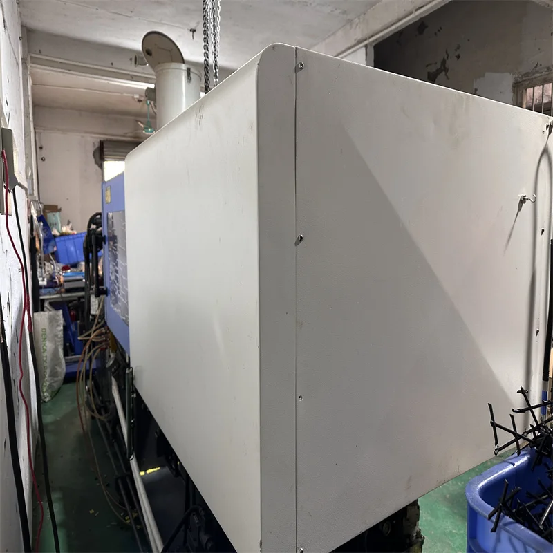 MA90T Wholesale Price Manufacturer Price Pet Blow Molding Bottle Plastic Cup  Molder Toys Machines Syringe Making Machine