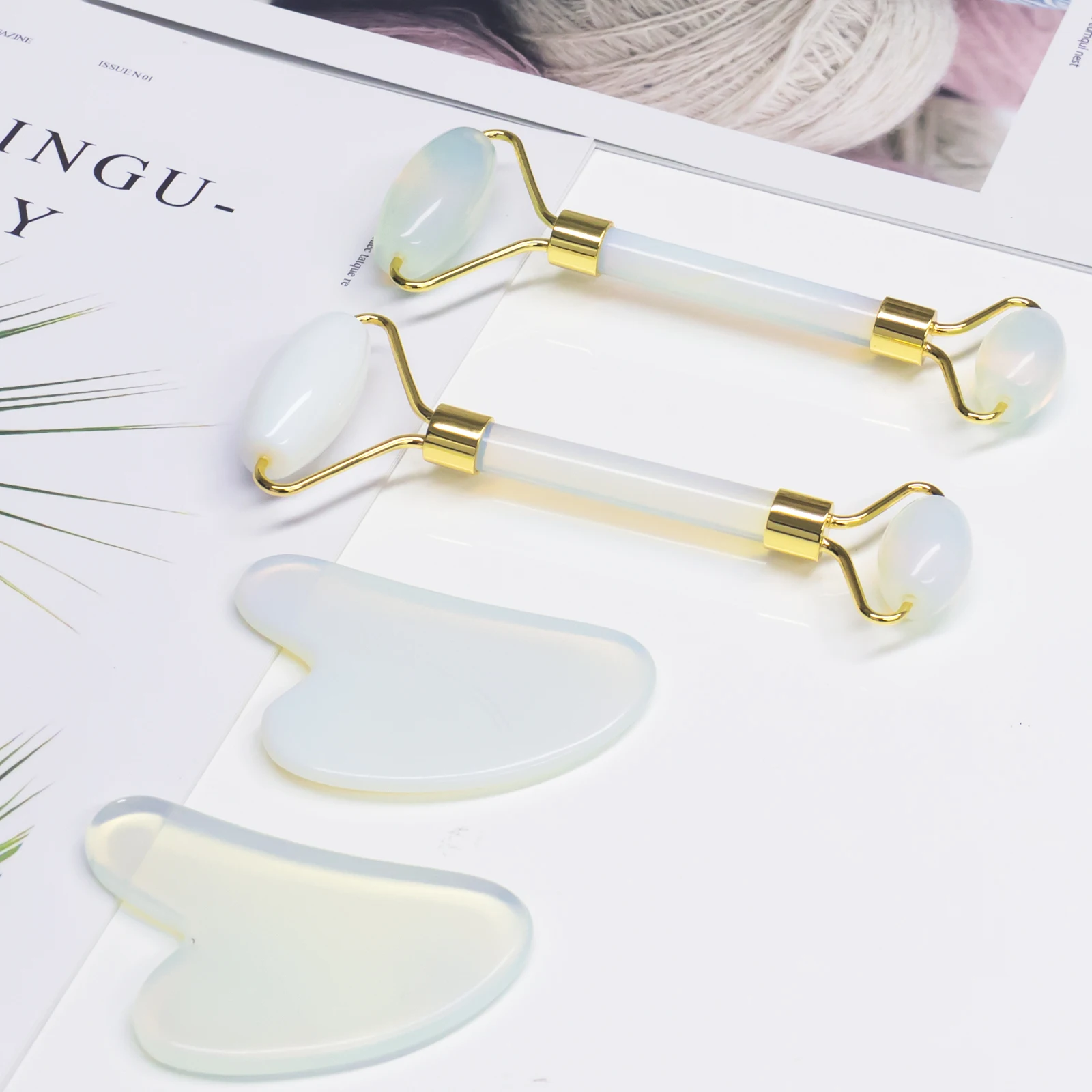 High Quality 100% Pure Natural Jade Facial Roller Noiseless Portable Anti Aging Face Massage Jade Roller