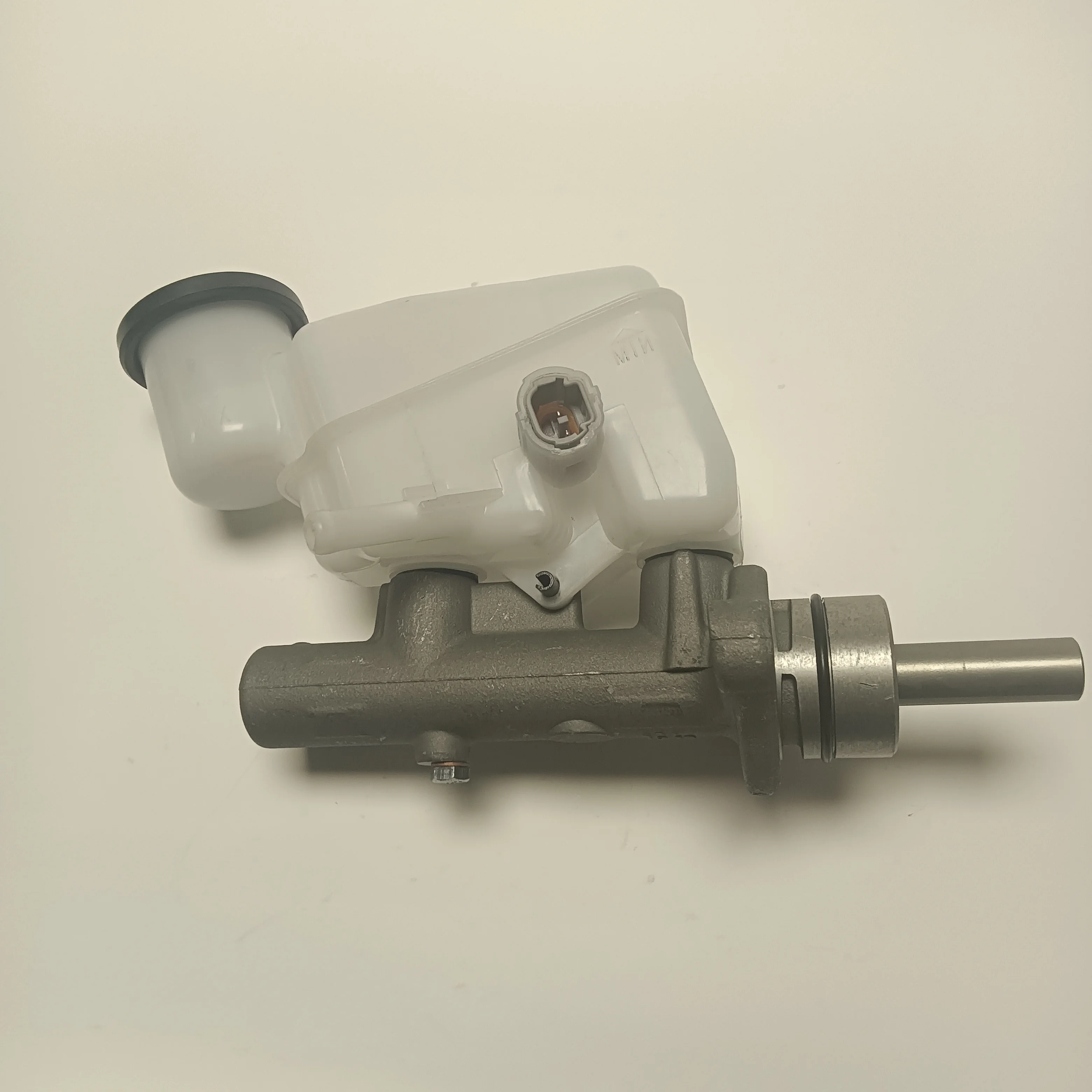 high precision hydraulic auto Brake System Brake Master Cylinder OEM 47201-52330 for TOYOTA