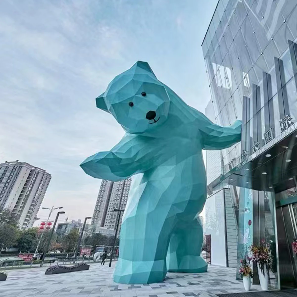 DS-1777 Shopping Mall Stainless Steel Landmark Statues Big Painted Metal Bear Sculpture