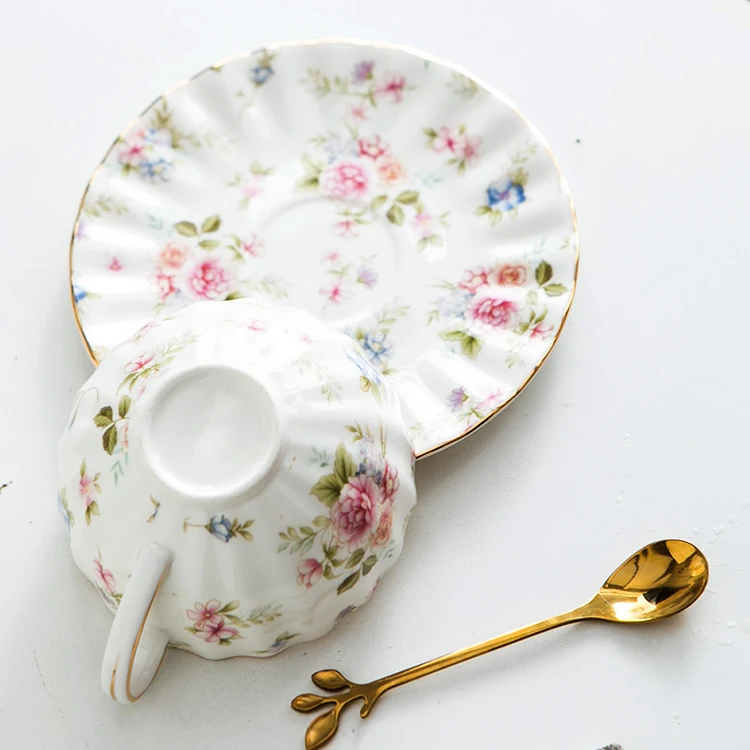 Wholesale Luxury Porcelain Gold Rim pink Flower Cappuccino Cup Ceramic Tea Cup and Saucer Turkish Coffee Cups With Spoon