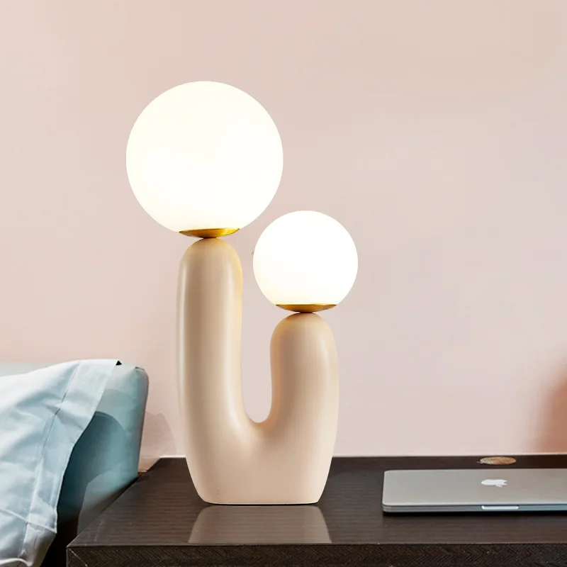 Modern Resin Interior Design  unique Table Lamp for Children for Bedroom desk light