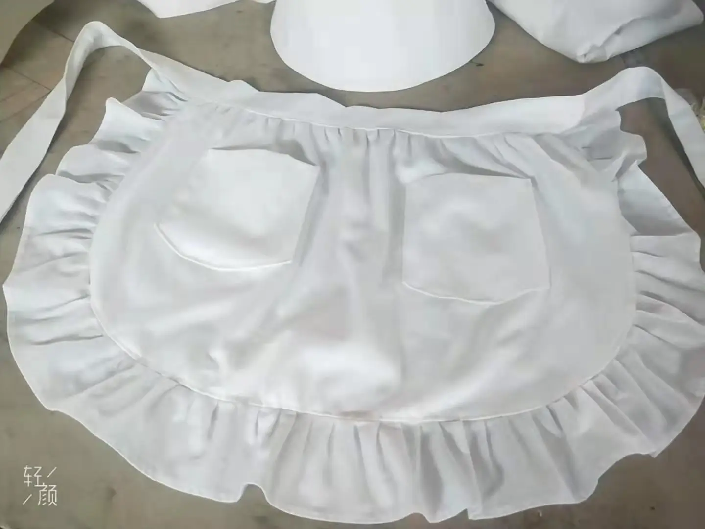 European-style hotel household servants clothing maid wait staff costume