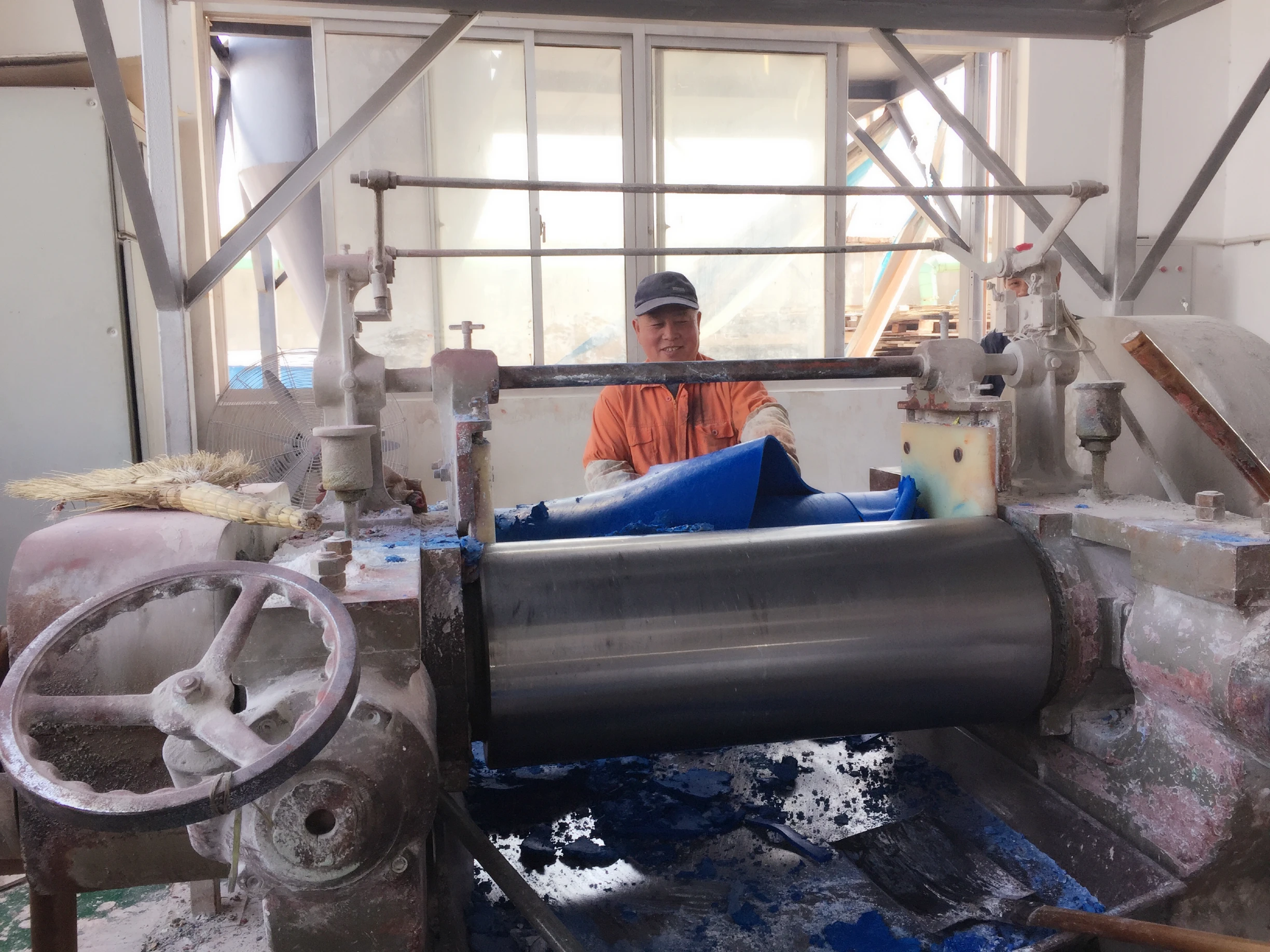 Cheap EPDM Rubber Crumbs For Wet pour Surfaces