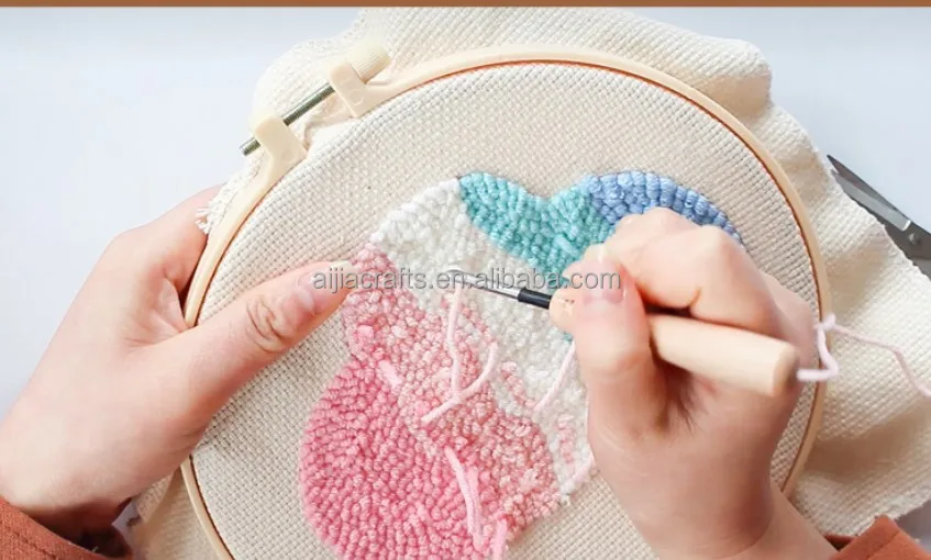 Animal Coasters Punch Needle Sets, Adult Beginner DIY Coasters Embroidery Tool Tufted Pads Felt Yarns Needle Punch Craft Gift