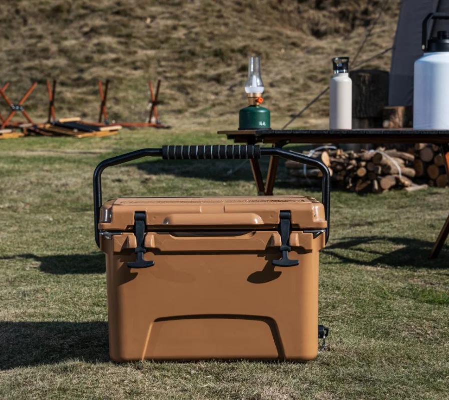 Small size  20 qt cooler 20QT outdoor hard cooler box drink cooler