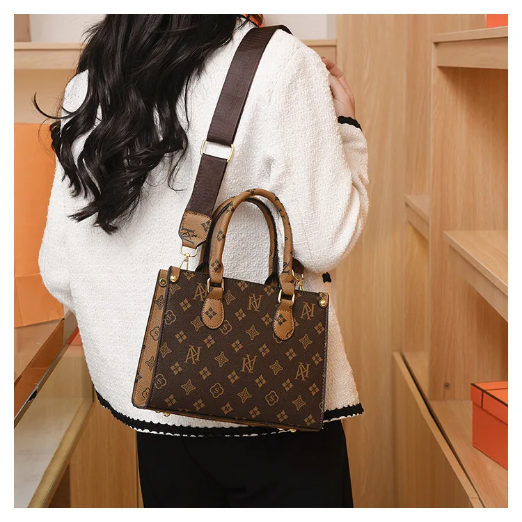 Brand logo designer ladies top quality purses wholesale luxury handbags for women famous brands