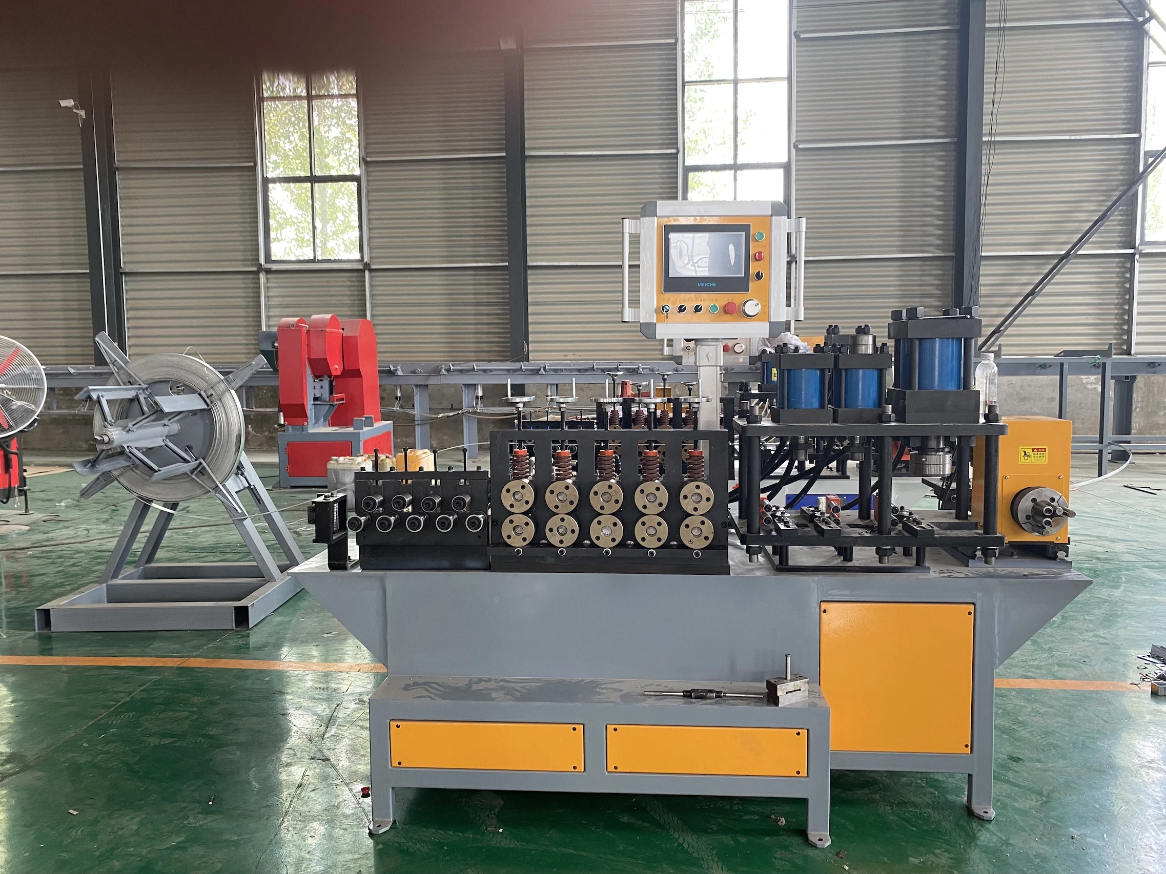 TCYT  CNC Holt Hoop Iron Making Embrace Hoop Hold Clamp Making Machine