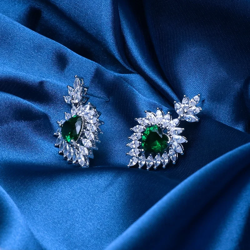 High Quality Brand New Fashion Luxury Sparkling Square Cubic Zircon With Green Stone Jewelry set For Wedding Party Occasion