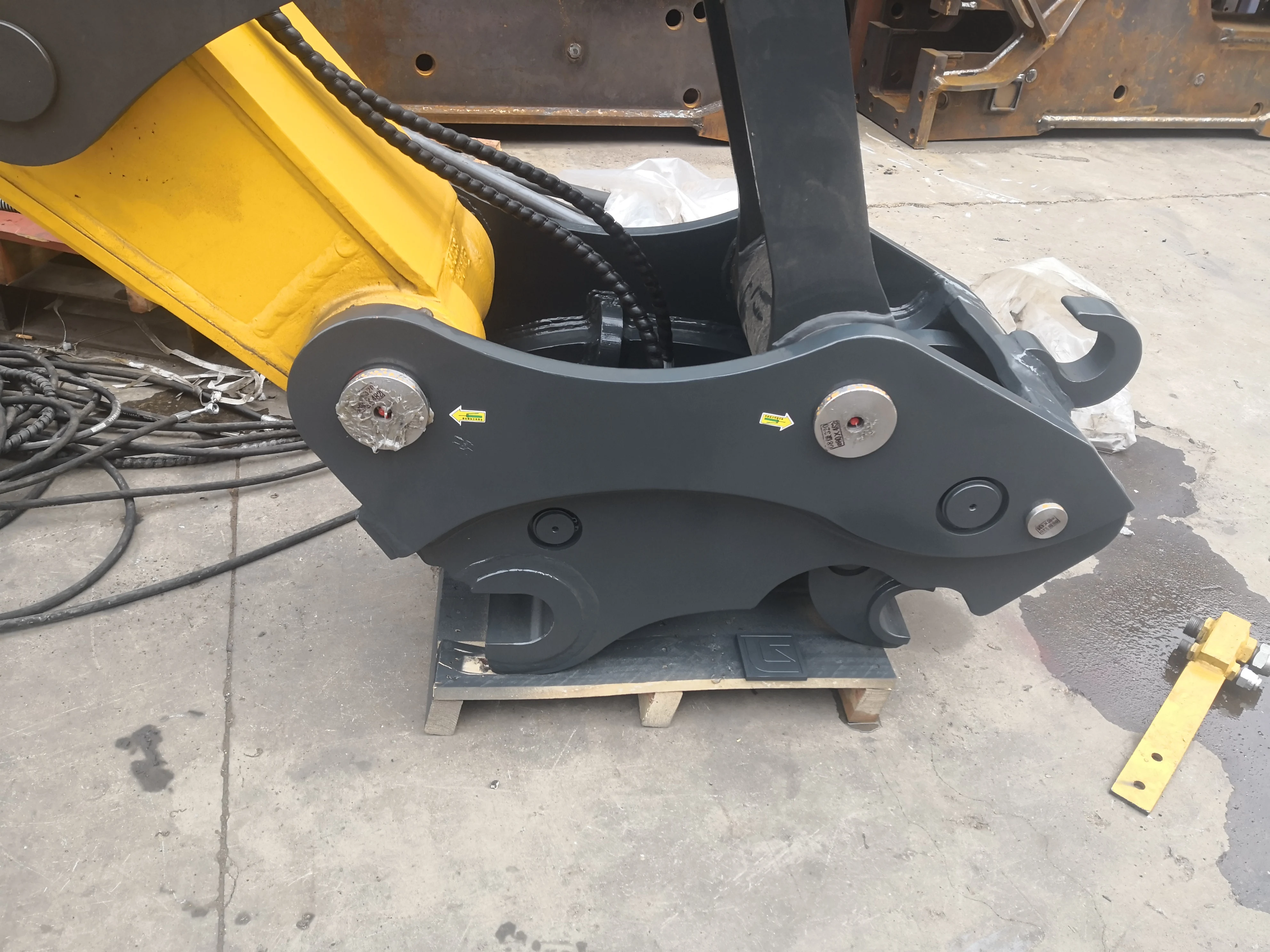 Takeuchi БЫСТРОРАЗЪЕМНАЯ муфта для мини-экскаватора