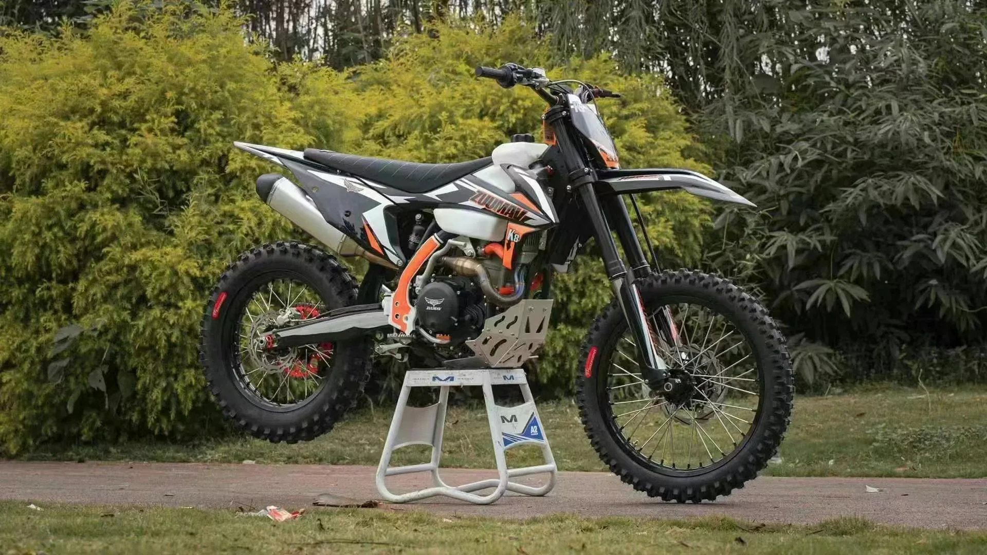 Motocross 250cc 300cc 450cc Automatic Enduro Motorcycle 4-Stroke Engine Mini Dirt Bike Customization