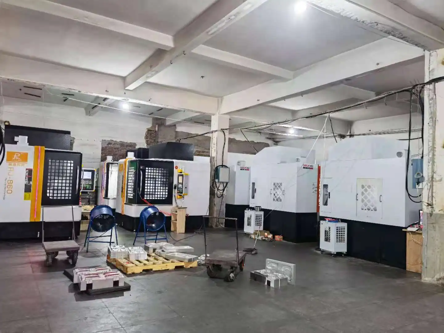 Plastic Shoe Making Machine