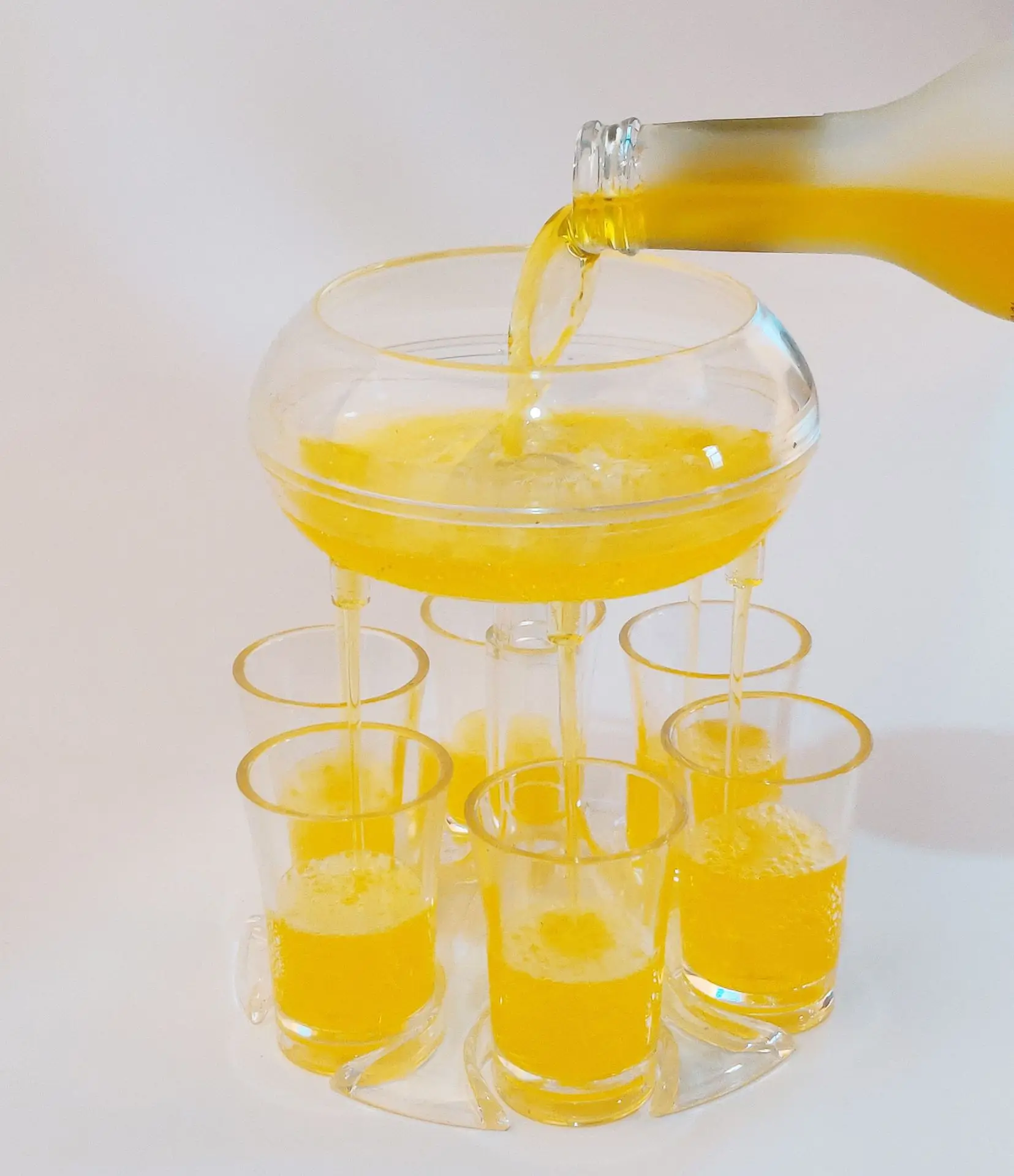 XC hot sale Transparent 6 Shot Glass Dispenser and Holder