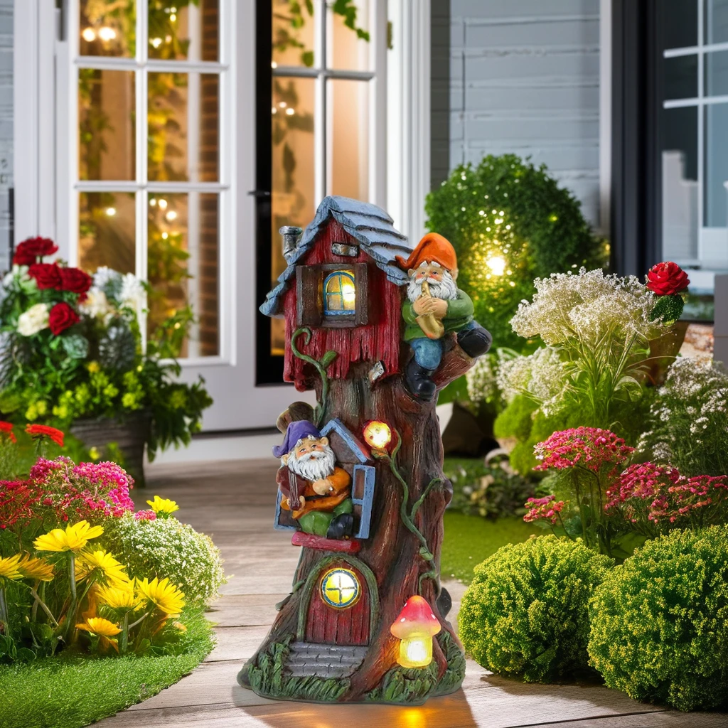 Светлая Статуэтка для дворика