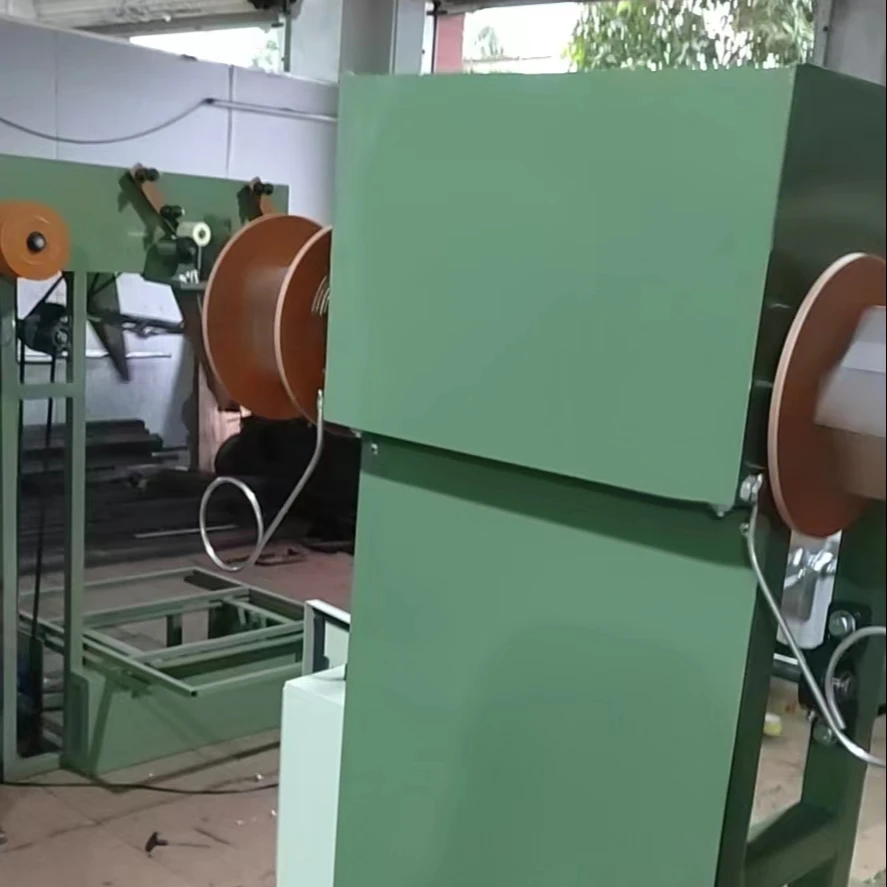 Кредитная автоматическая машина для обработки полос, применяемая в текстильной машине