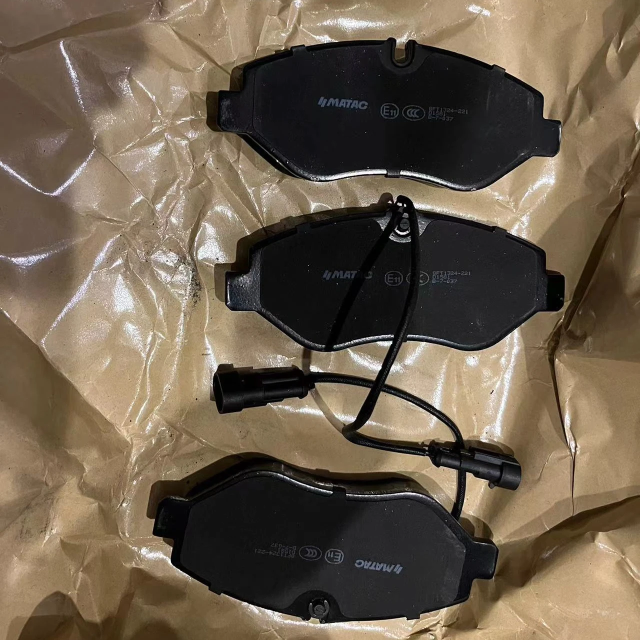 Hot Sale High Quality Auto Substitute Parts Rear Front Power Stop Ceramic Car Disc Brake Pad