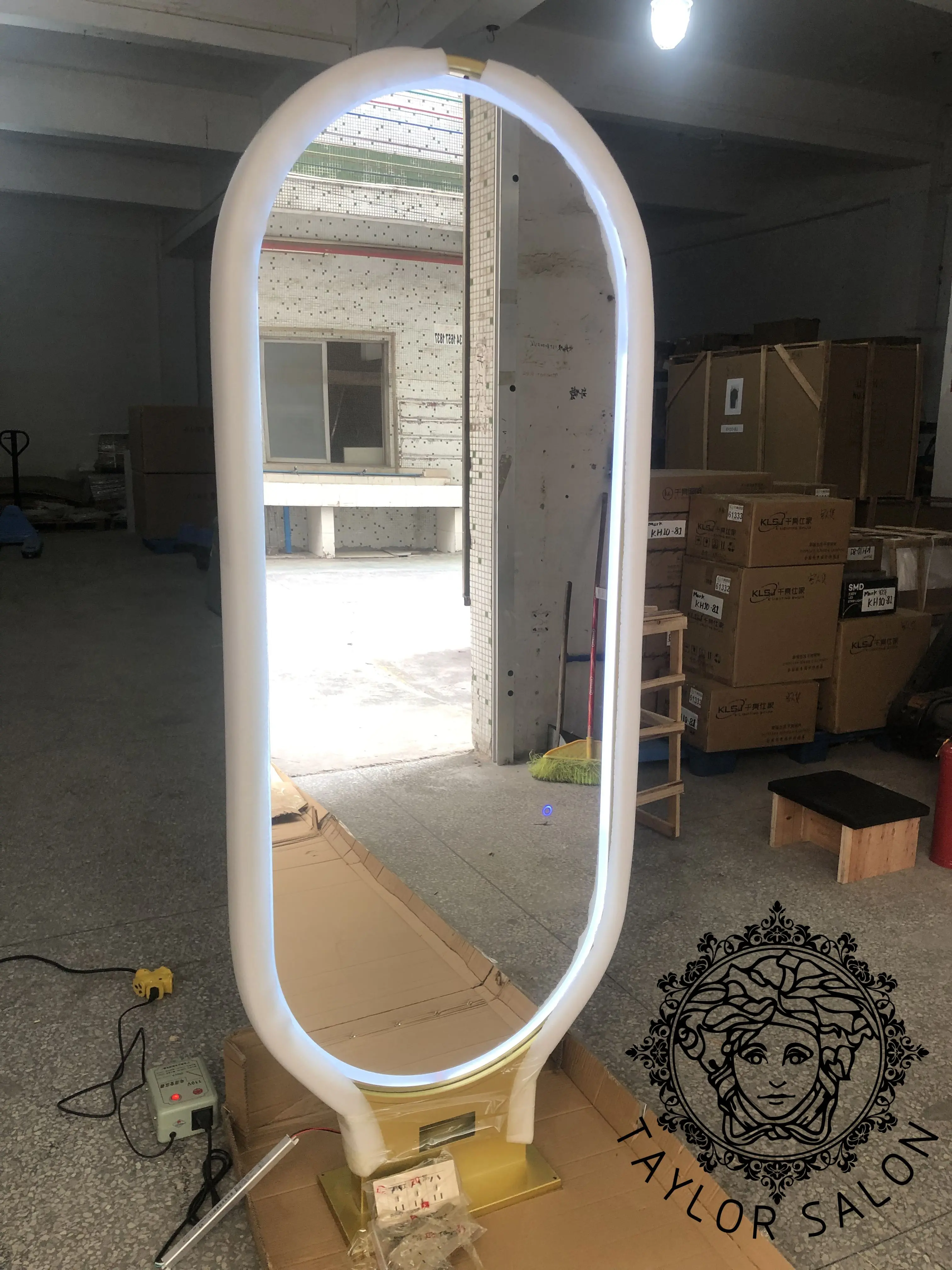 Salon furniture barbershop mirror with LED lights full body mirror station double sided floor-to-ceiling mirror
