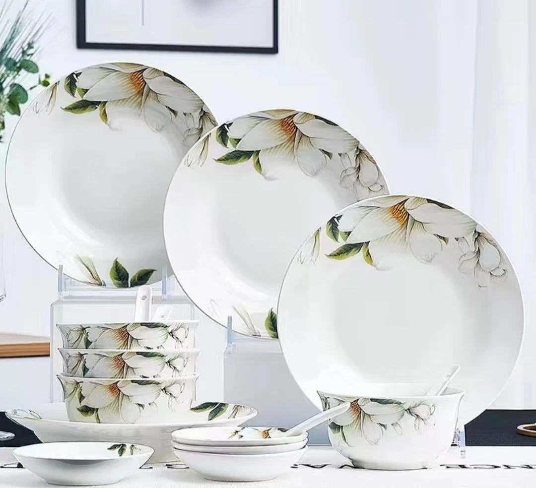Wholesale 18-Head Chinese Traditional Style Dinnerware Set Sustainable Ceramic Tableware Suit Bone China Glazed Stocked