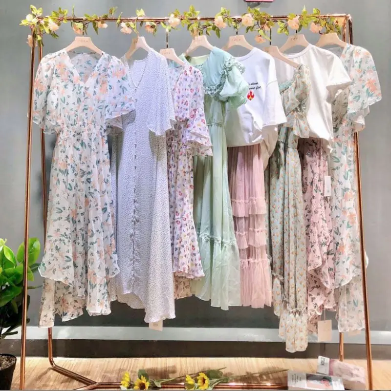 Luxury new design V neck spaghetti strap sexy beautifully floor length ball gown star shape lace slip wedding dresses for bride