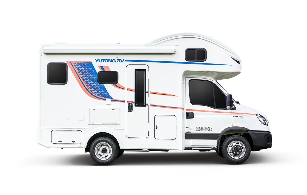 2024 YUTONG C530 RV Automatic 3.0T used and new with in-car awning, sunroof, air-conditioner, microwave, refrigerator, toilet