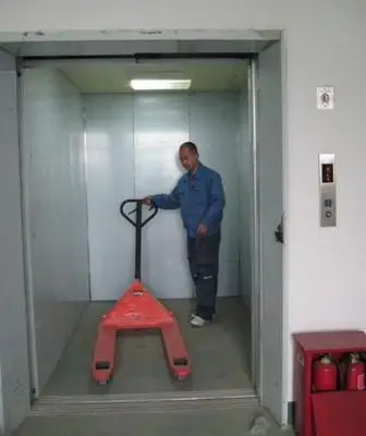 GuanZhou Elevator Brand GOTS 1000kg Cargo Freight Elevator warehouse elevator