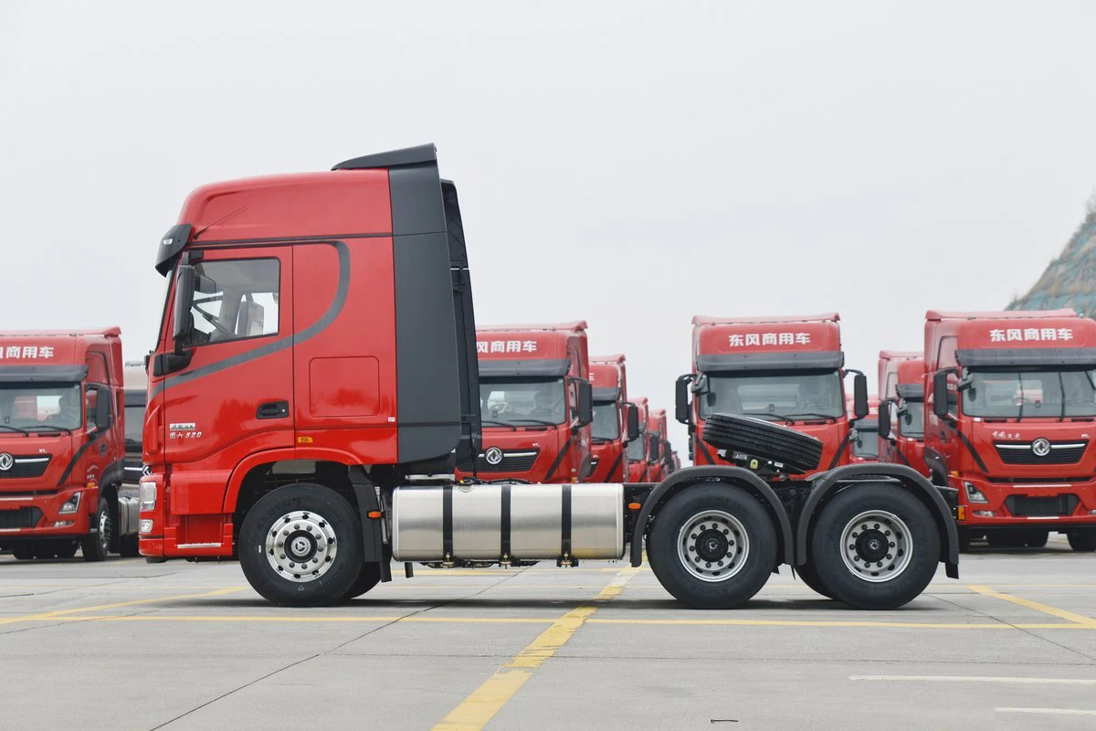 Классический грузовой локомотив 6x4 Тяжелый грузовик 520 л.с. тяговый с автоматической трансмиссией