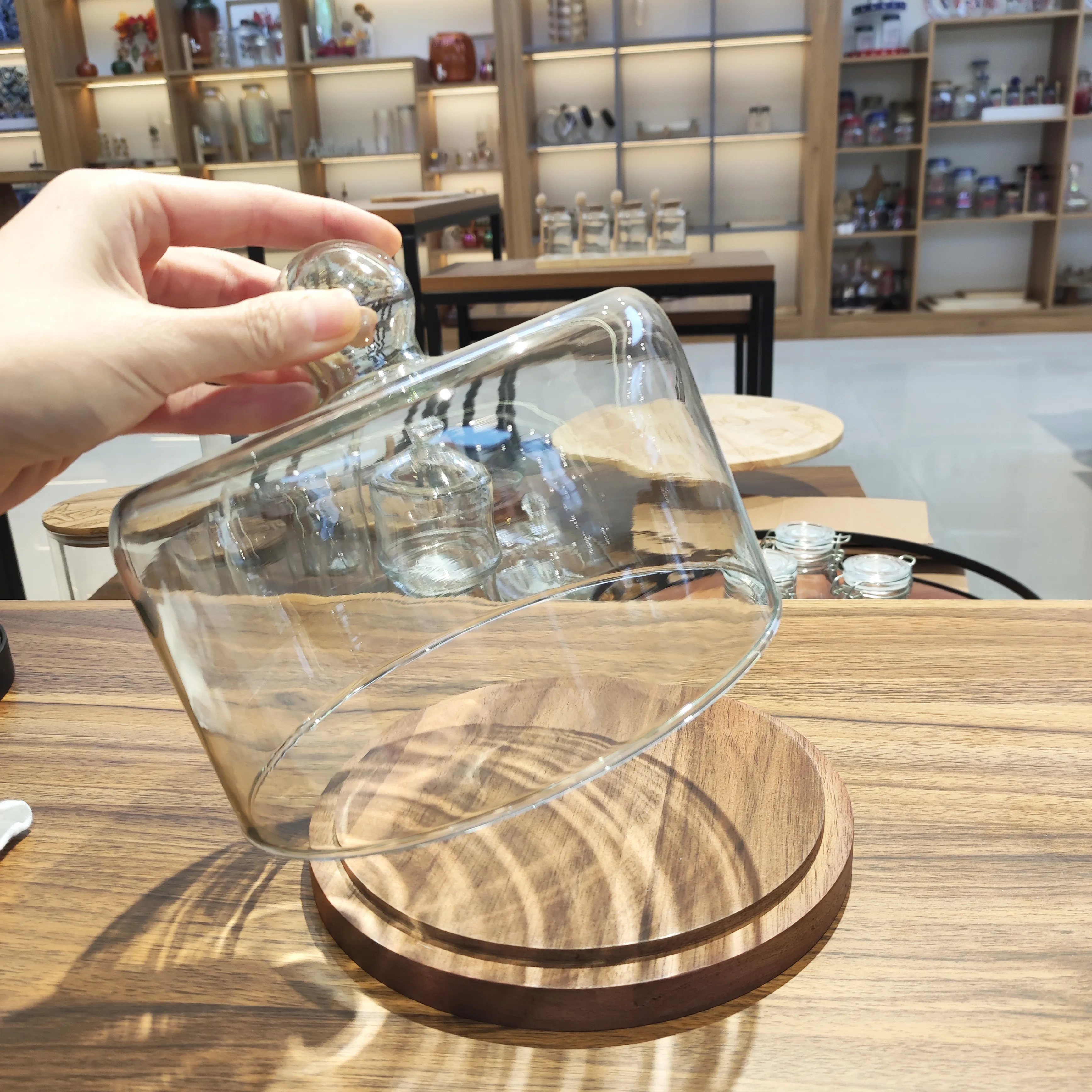 High Quality Acacia Wood Cake Holder Flat Round Wood Server Cake Stand with Glass Dome