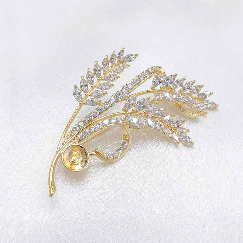 Factory direct wholesale golden peacock has no pearl brooch fashion jewelry brooches DIY Copper zircon metal empty bracket