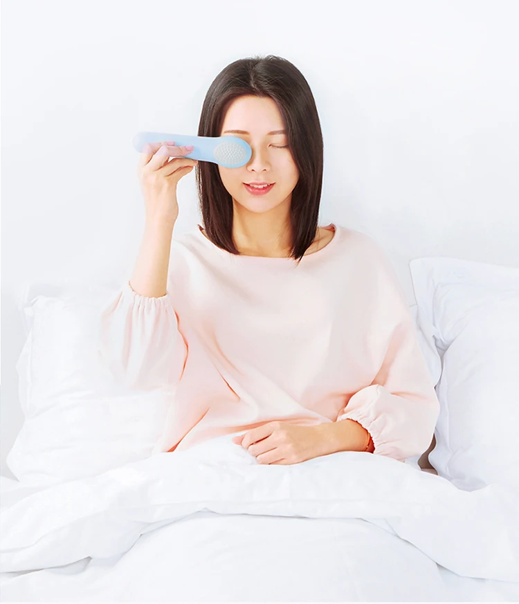 Smart Automatic Temperature Control Design Cold Warm Electric Eye Vibration Massager