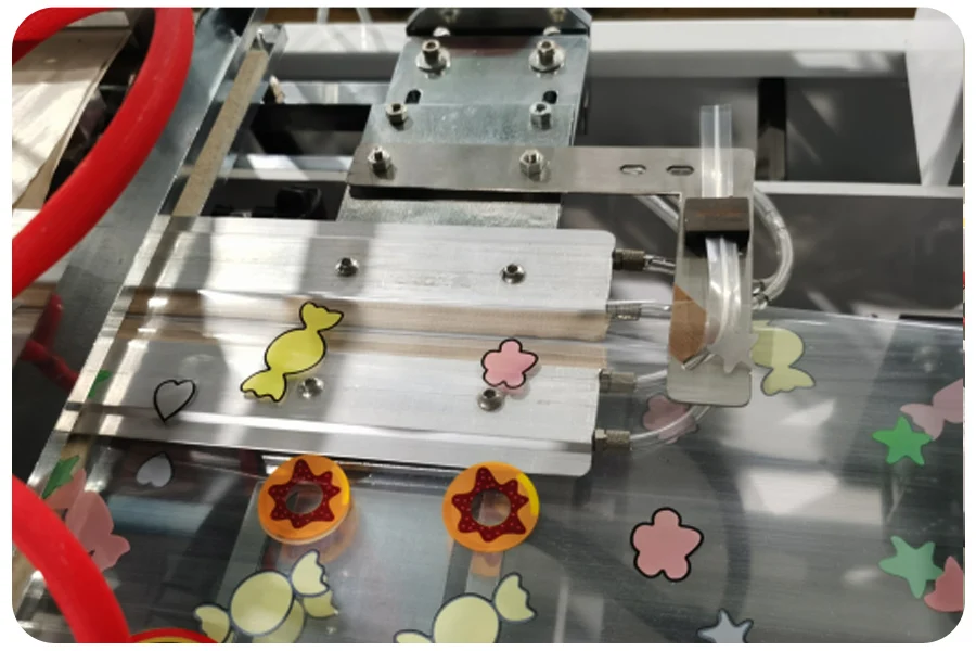 High speed center sealing bag stand up paper and plastic pouch bag making machine to make plastic snack bag