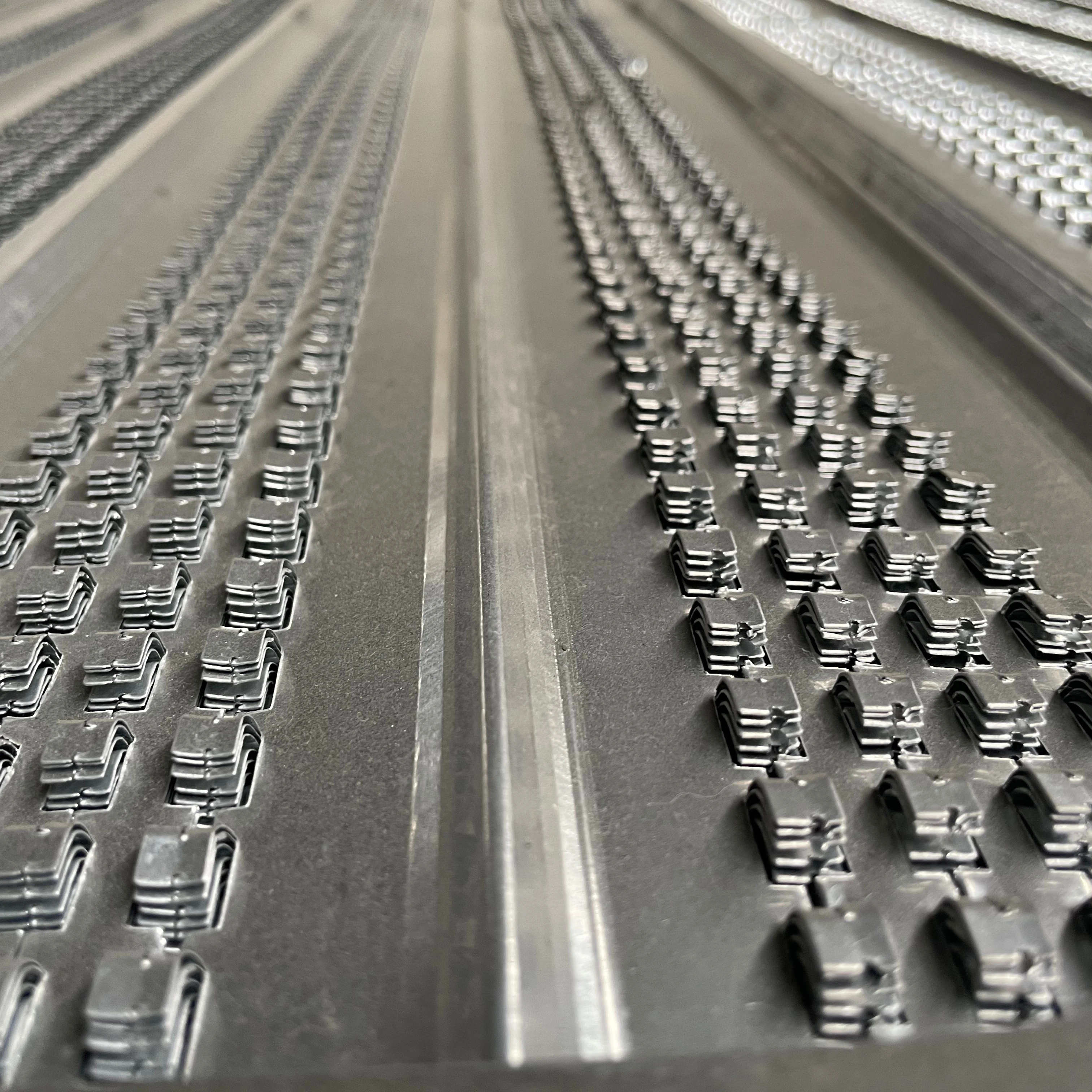 Zhenyu factory supply expanded permanent formwork shuttering strips wall plaster hy-rib lath for construction joints