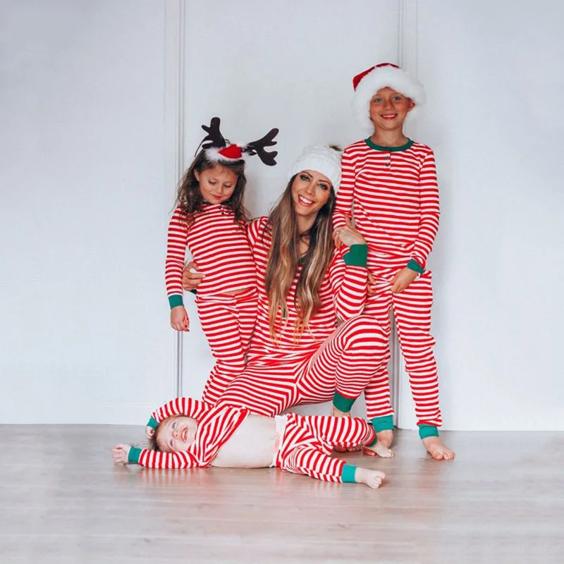 
Wholesale Christmas Pajamas Family Clothing Home Wear Christmas Pajamas Sets Parent-child outfit 