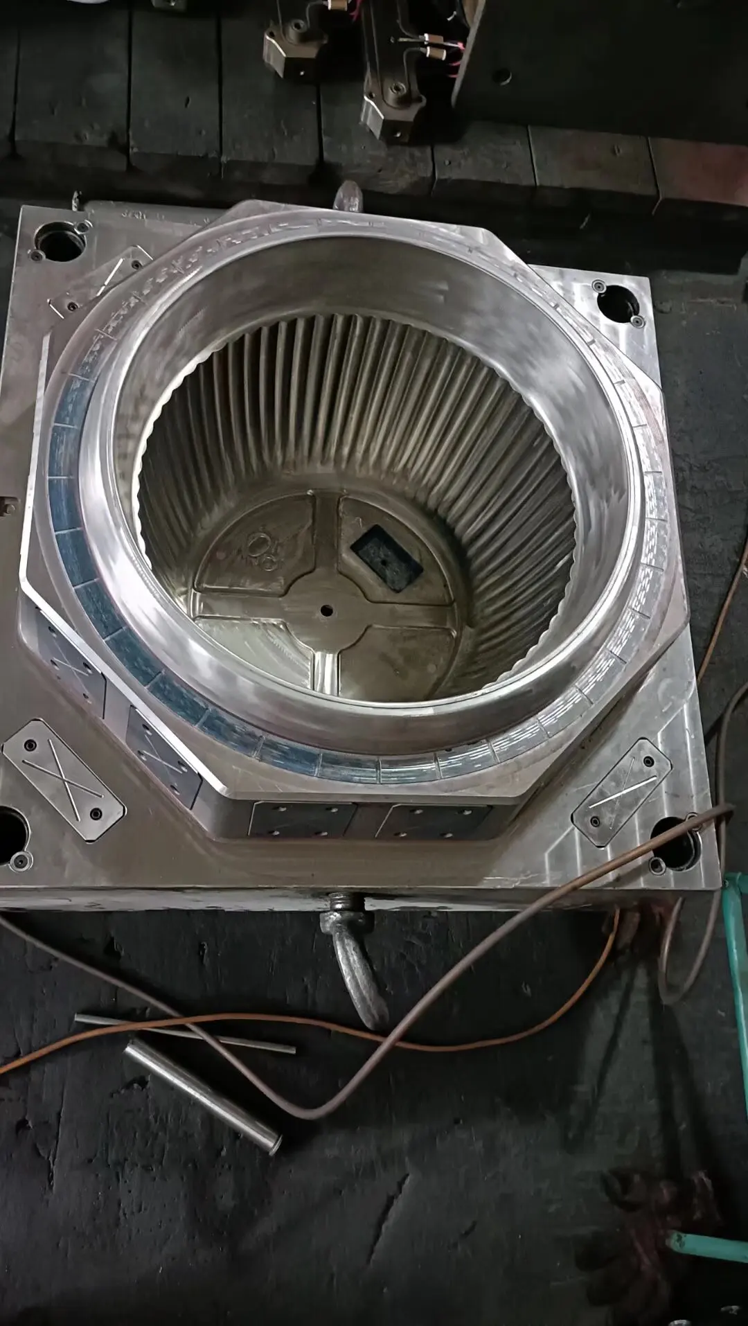 Engineering  Plastic Bucket Mould