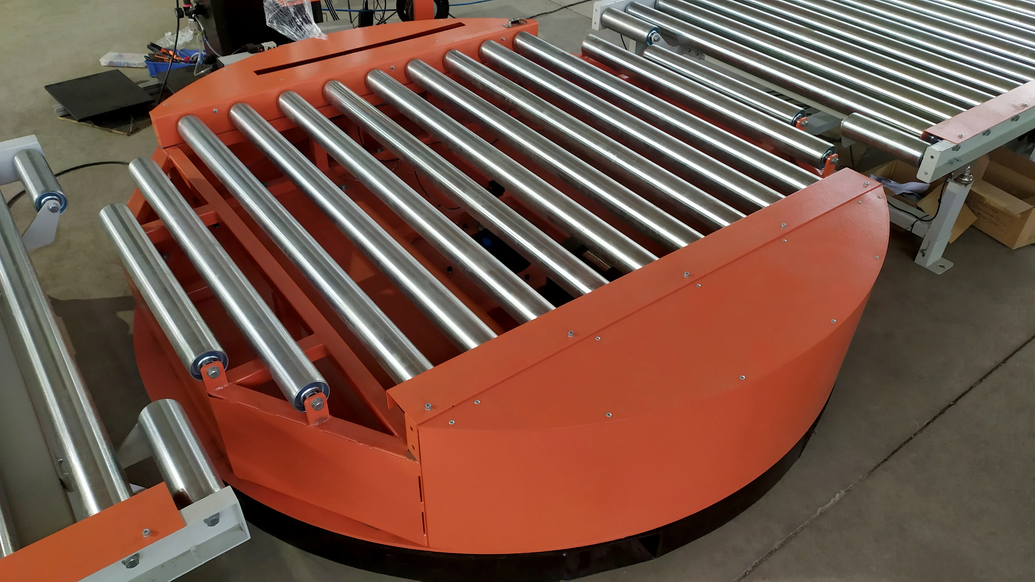 UCR-T2000A Conveyorized Automatic Turntable Pallet Stretch Wrapping Machine