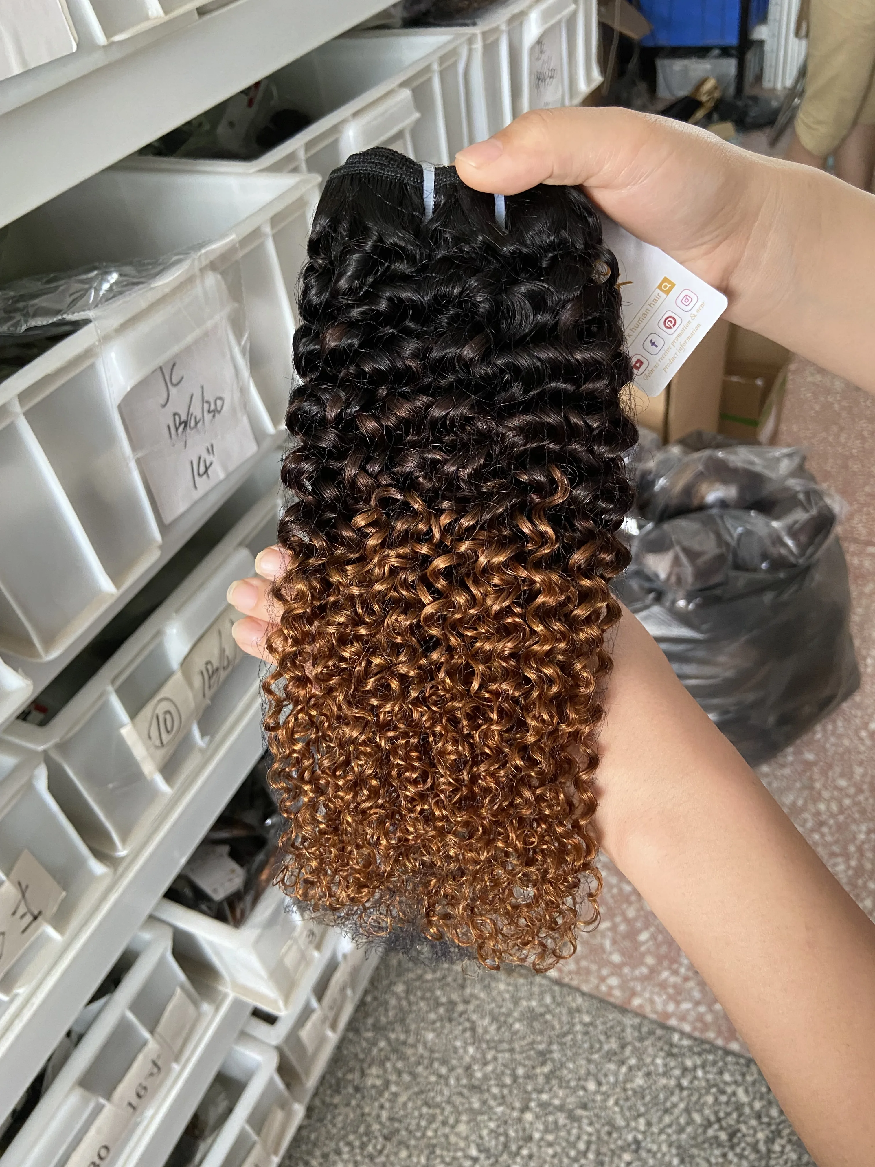 Ombre Cheap Raw Indian 100% Human Hair Kinky Curly Bundles With Closure Virgin Mink Brazilian Cuticle Aligned Hair Extensions