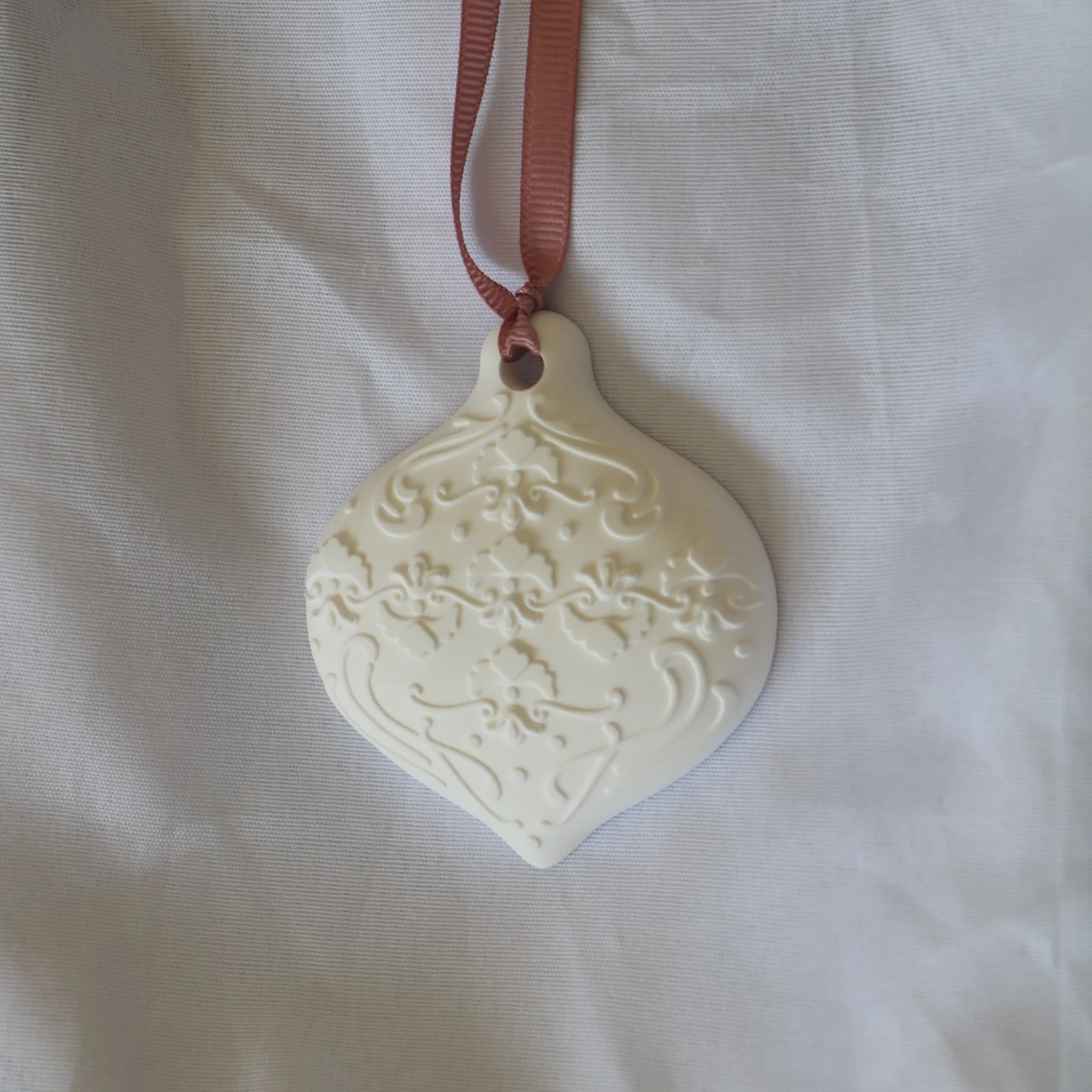 Car Air Freshener  Promotional Custom Paper Hanging with Sealed Plastic  Lotus pendant aroma stone diffuser