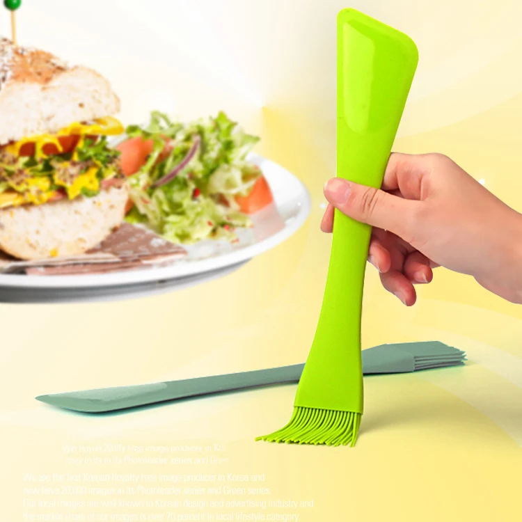 Hot selling multifunction 2 in 1 bbq brush silicone pastry basting silicon cake scraper
