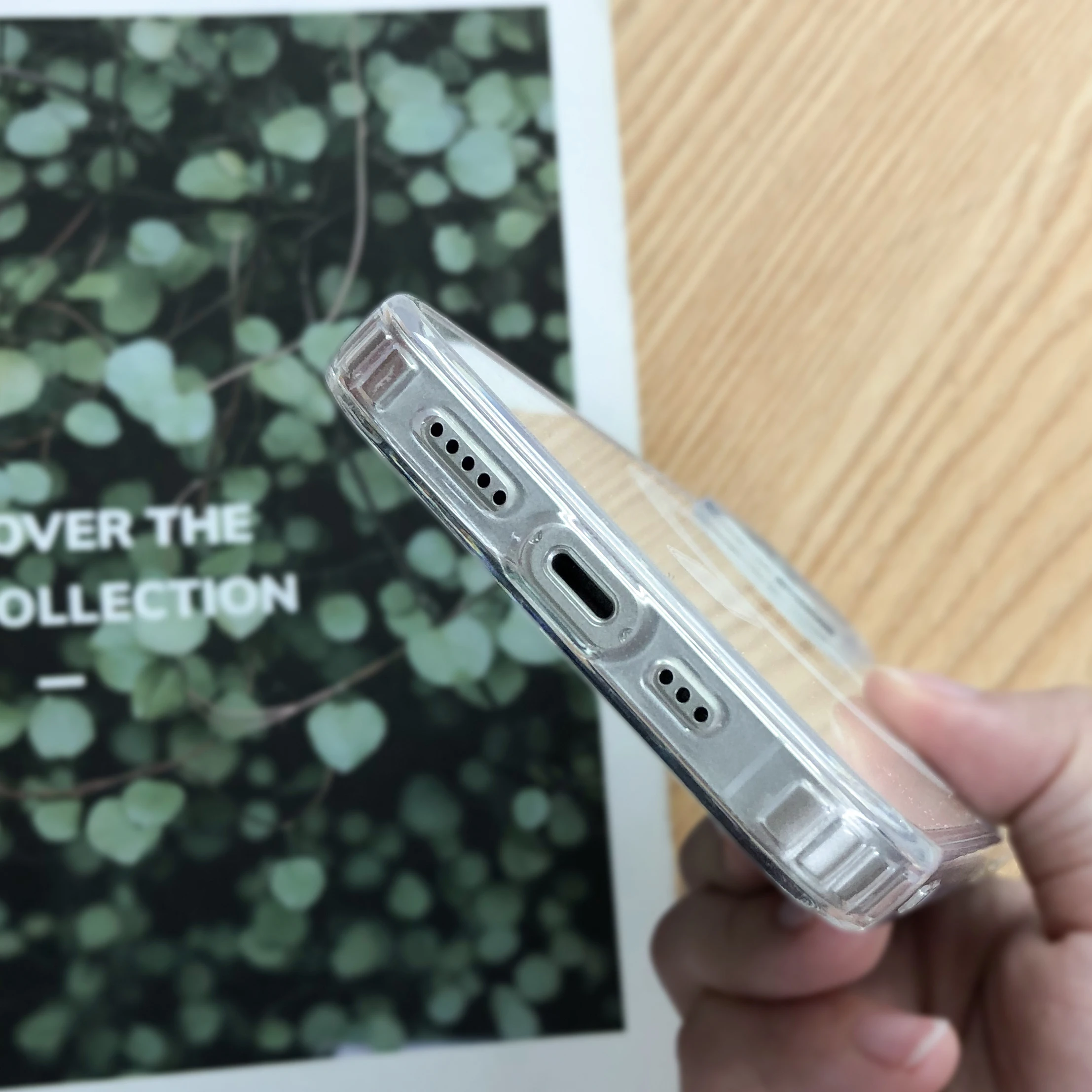 Popular transparent wireless magnetic ring charging phone case tpu magnetic phone case for iphone 14