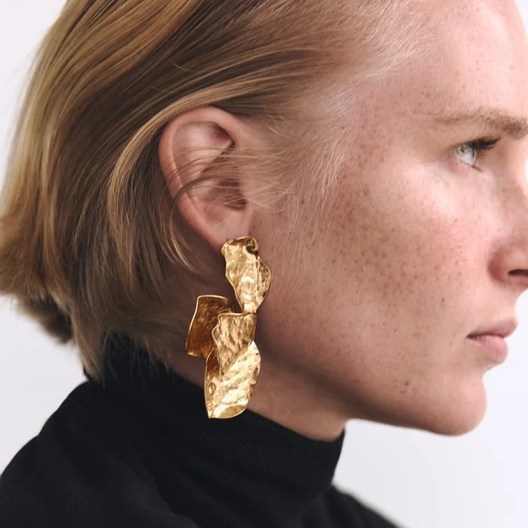 Za 2023 New Women Alloy gold plated Flower shape hoop stud Earrings Jewelry