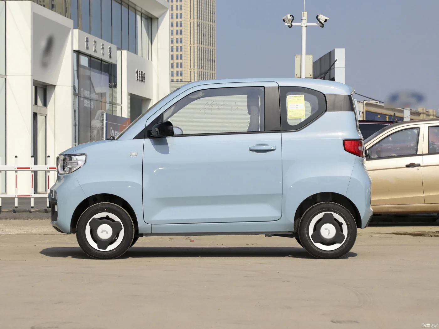 used car in China Wuling MINIEV 2022 Comfortable model small and convenient electric vehicle 4-wheel Chinese cheapest car