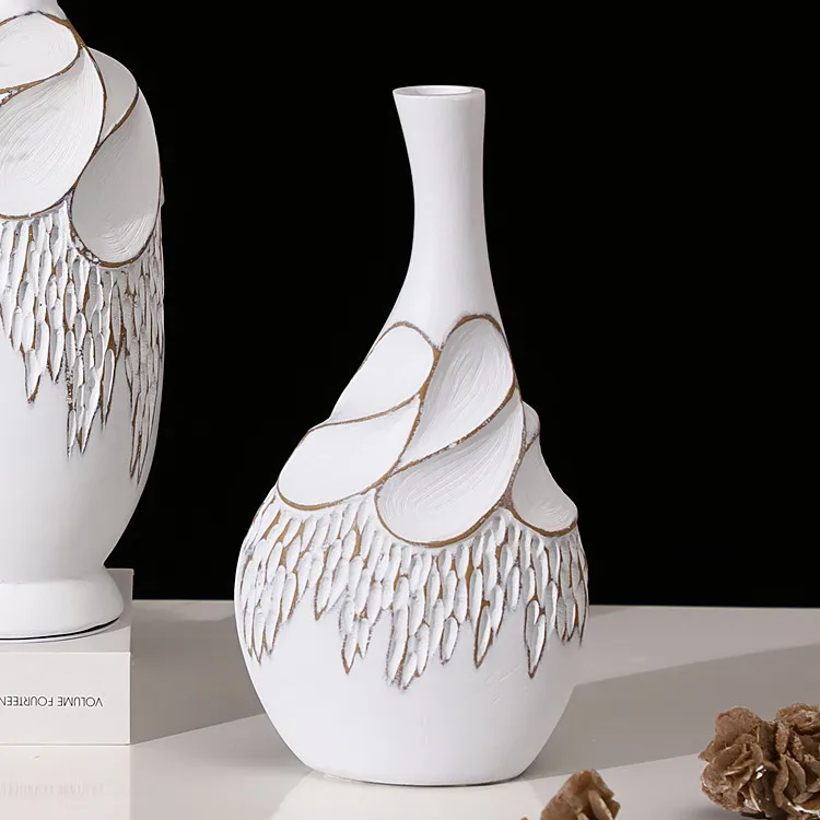 New Arrival Exquisite Hand-made Hotel Living Room Craft Furnishings White Creative Resin Flower Vase