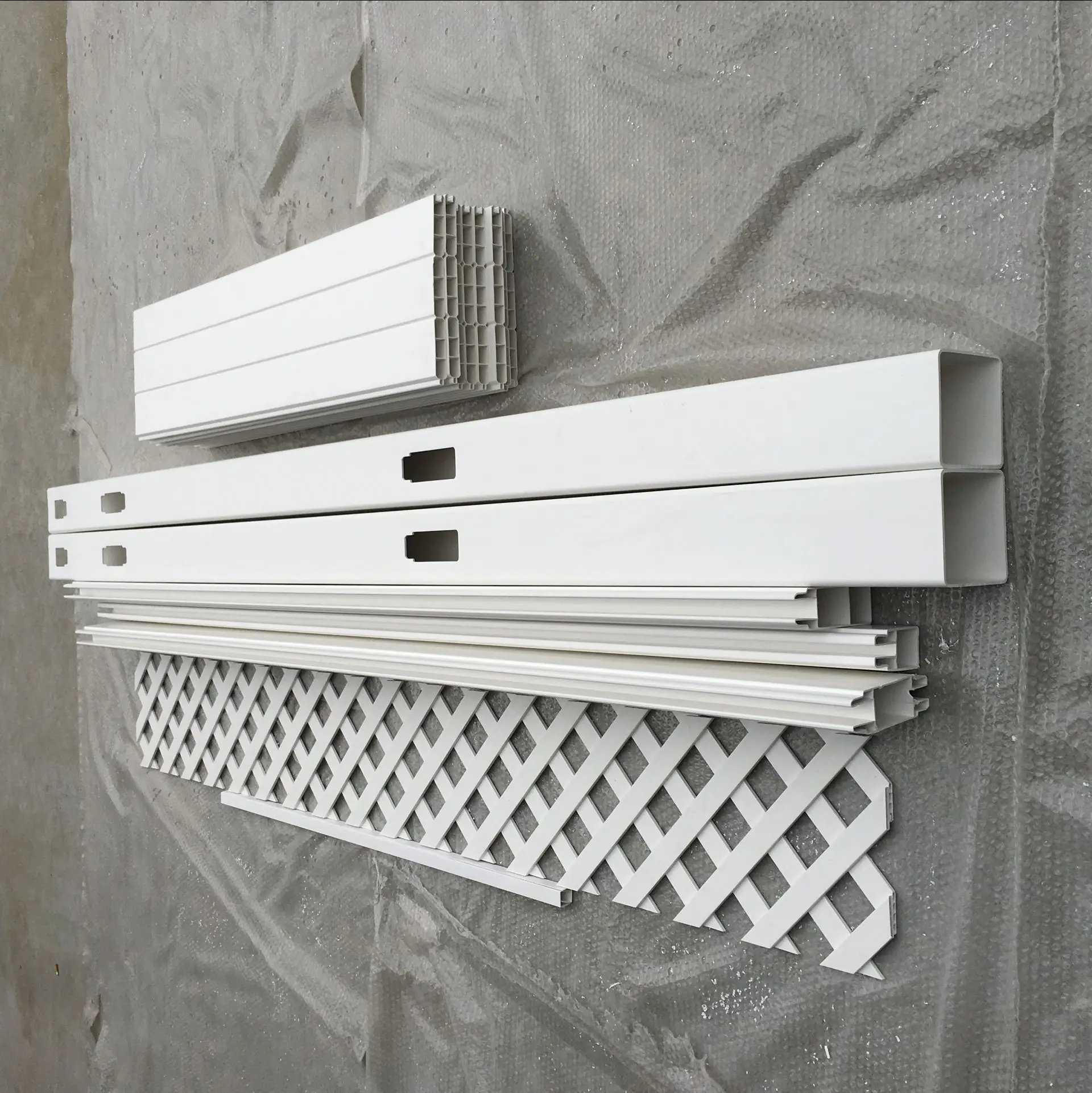 Custom New Design Cheap Outdoor Friendly White Vinyl Fencing Privacy Garden Fence