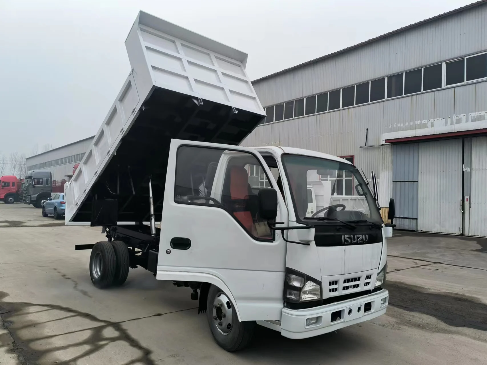 ISUZU-4K  manual dump truck  hot sale 4*2 3-5 tons tipper wholesale price