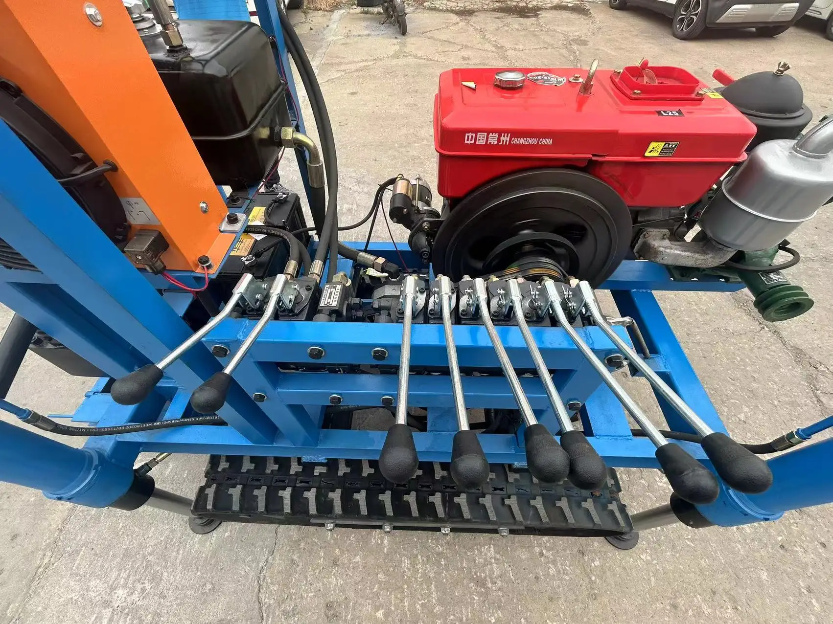 Small Hydraulic Well Drilling RIGS Adapted to Different Geological Conditions and Complex Terrain Are Popular in China