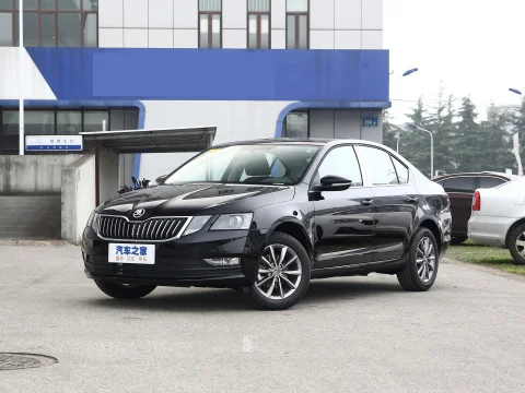 2023 на складе низкая цена хорошие продажи автомобилей skoda в Китае бензиновые автомобили Skoda KAROQ OCTAVIA для