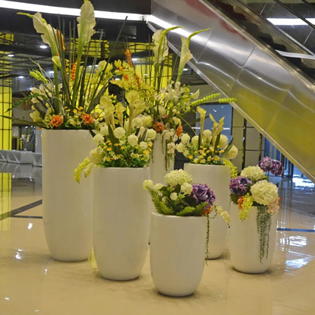Factory supply large outdoor fiberglass flower pots artificial potted flower indoor decorative shopping center planter