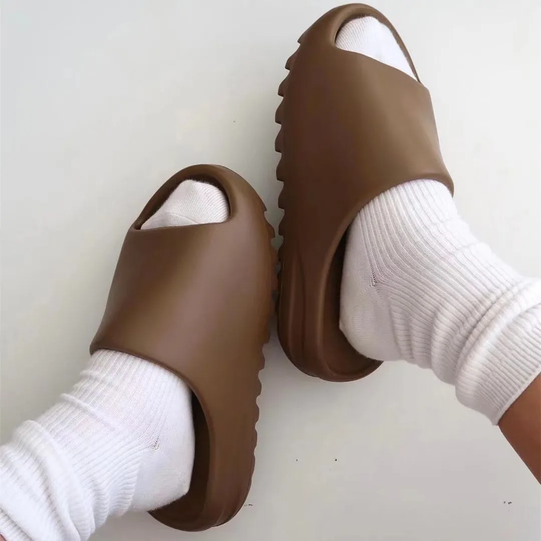 
2021 Vendor Summer Unisex Foam Yeezy Slides Slippers Kids Bone Sandals Elmo Baby Yeezy Slides 
