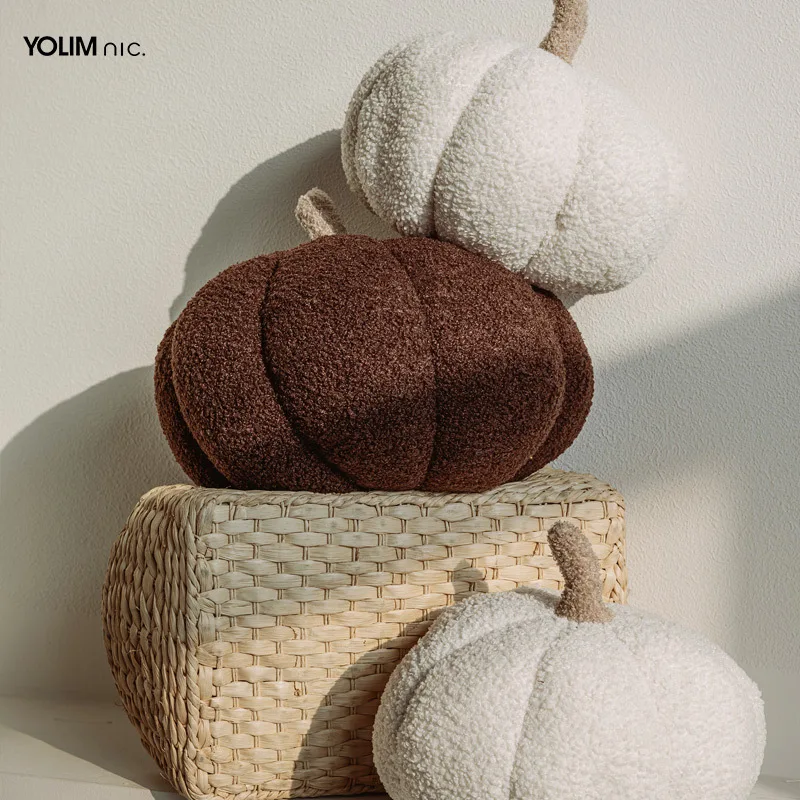 Качественная мягкая плюшевая подушка для гостиной