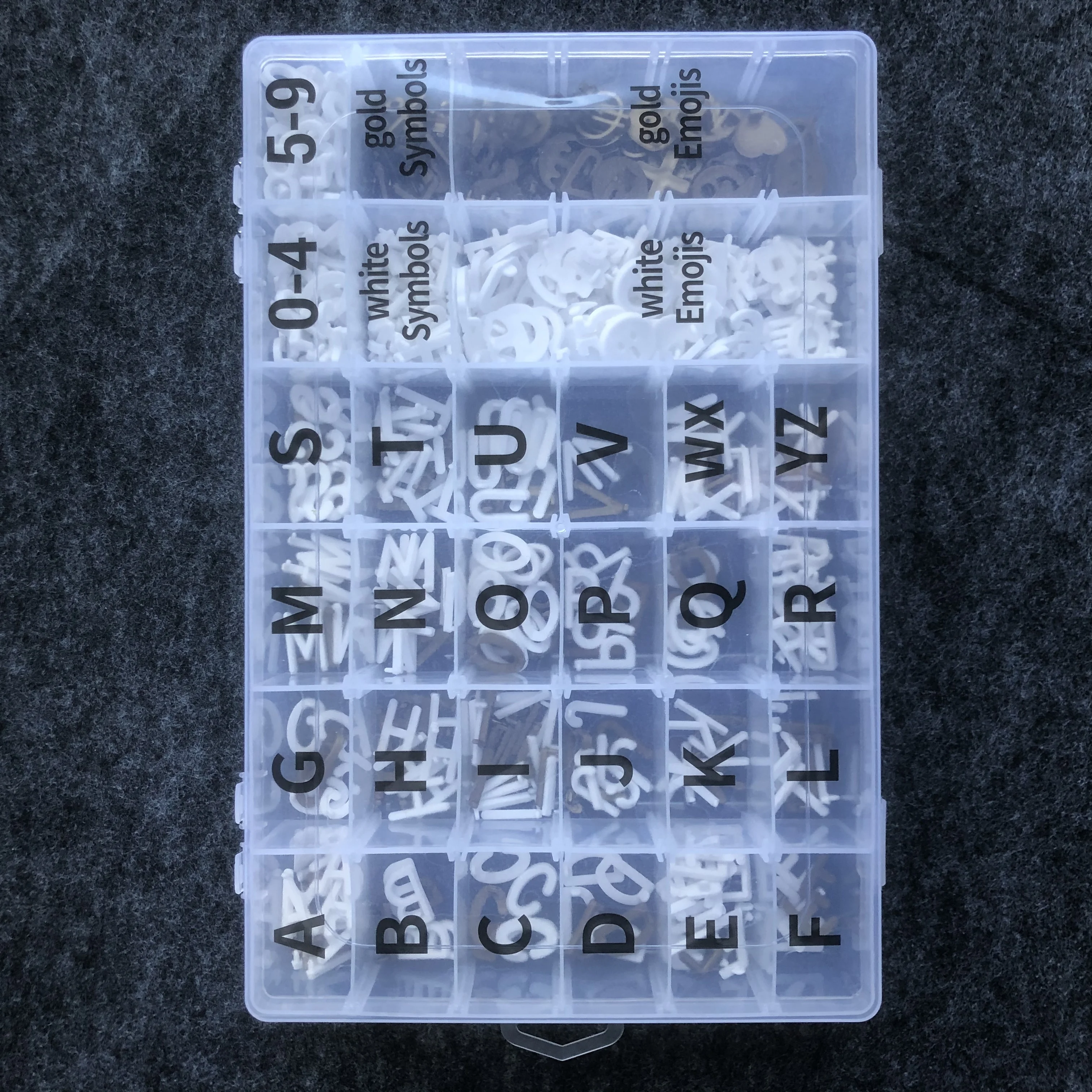 
High Quality Plastic Letters case Letter Organizer Box with 690pcs letters / symbols / numbers For The Felt Letter Board IBEI 